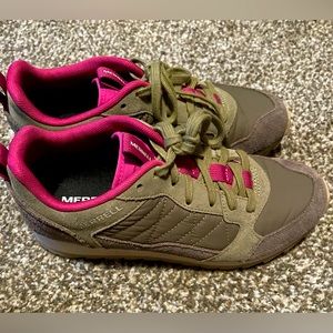 Merrill Alpine Sneaker